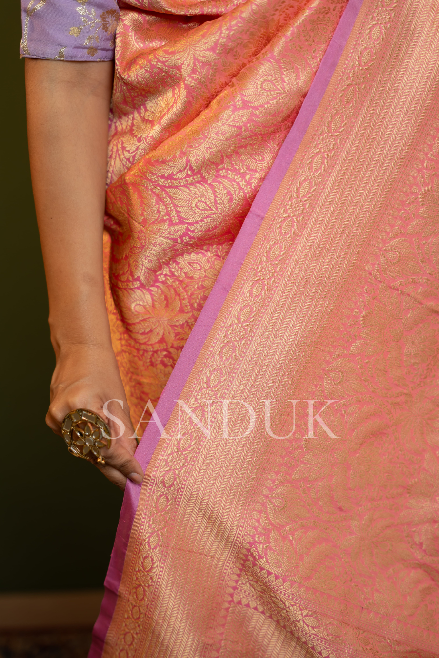 Priyasi (Saree)