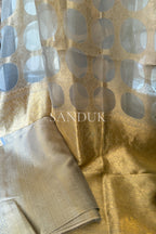 Manika Kora (Saree)